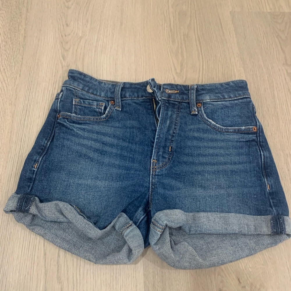 Old Navy Jean shorts Size 2 Women’s